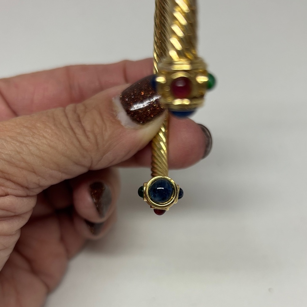 Elegant Gold-Toned Twisted Bangle with Multicolor Cabochon ‘Jewels’ - Picture 6 of 13